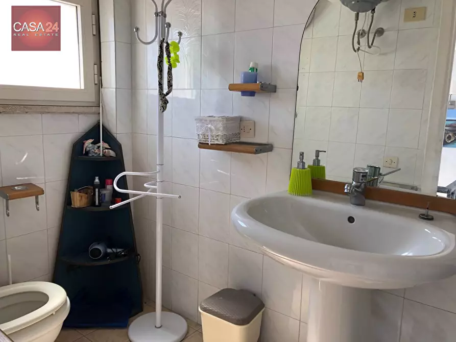 Immagine 15 di Attico in vendita  in via panaria a Latina