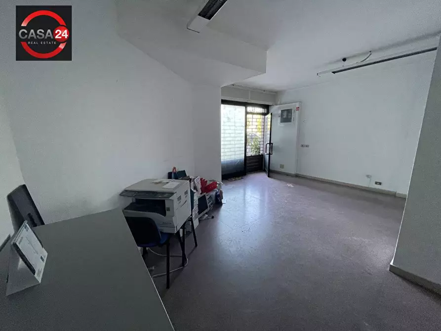 Immagine 12 di Locale commerciale in vendita  in Via Pier Luigi Nervi a Latina
