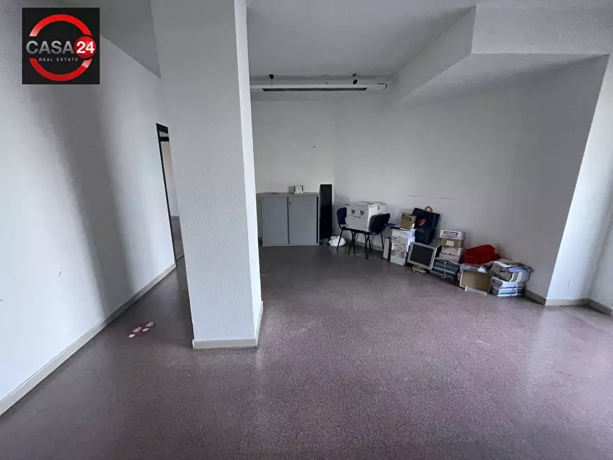 Immagine 13 di Locale commerciale in vendita  in Via Pier Luigi Nervi a Latina