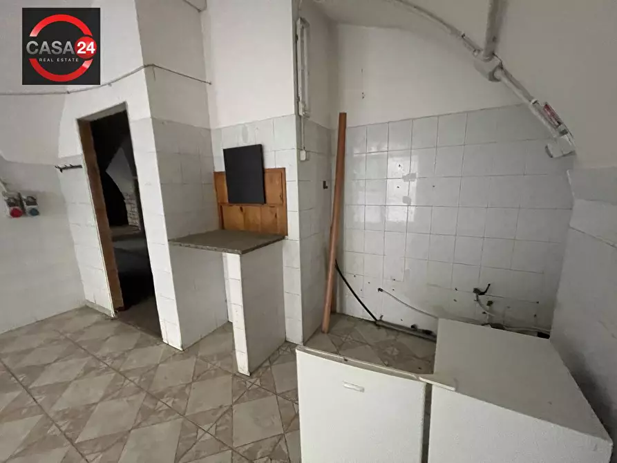 Immagine 8 di Locale commerciale in vendita  in Via degli orti a Priverno