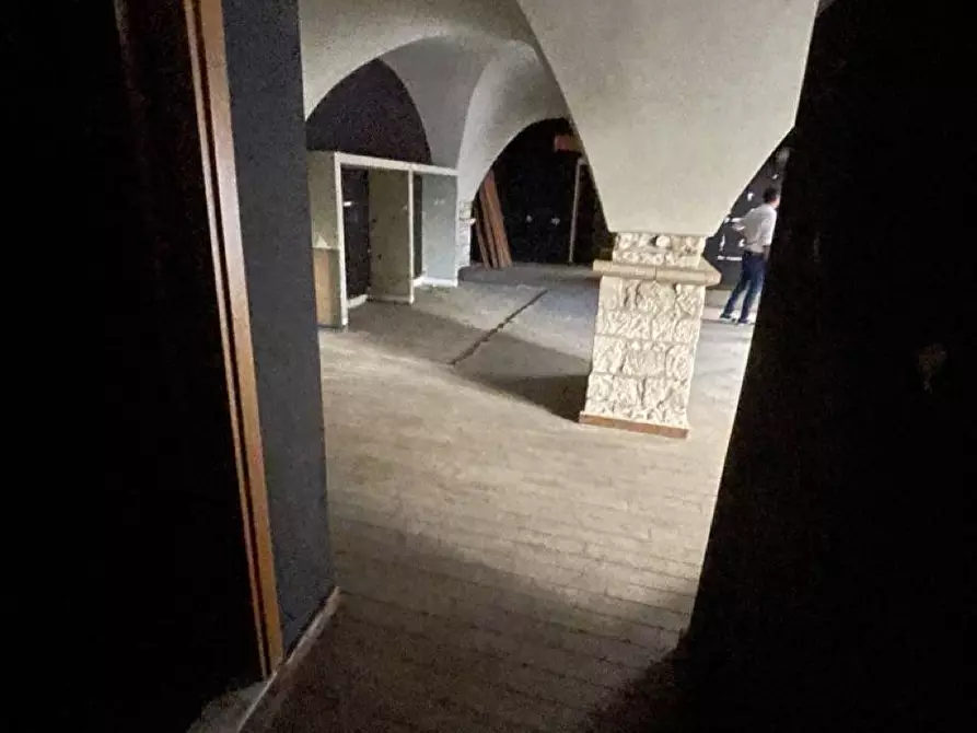 Immagine 15 di Locale commerciale in vendita  in Via degli orti a Priverno