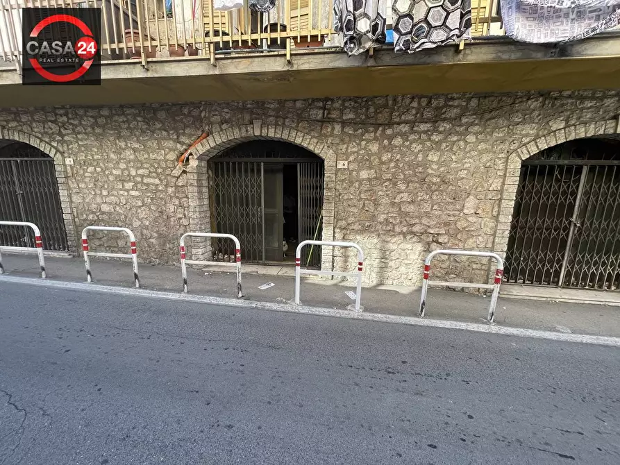 Immagine 18 di Locale commerciale in vendita  in Via degli orti a Priverno