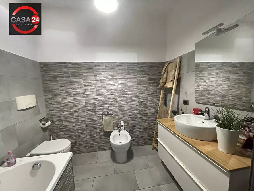 Immagine 21 di Appartamento in vendita  in Via Isac newton a Latina