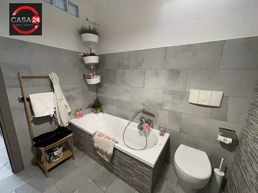 Immagine 22 di Appartamento in vendita  in Via Isac newton a Latina