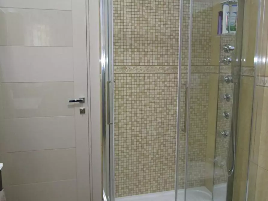 Immagine 10 di Appartamento in vendita  in Piazza San Filippo Neri a San Benedetto Del Tronto