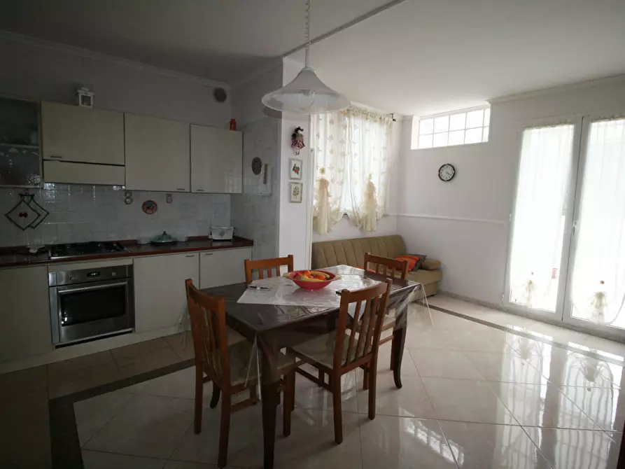 Immagine 2 di Appartamento in vendita  in via fermi a Acquaviva Picena