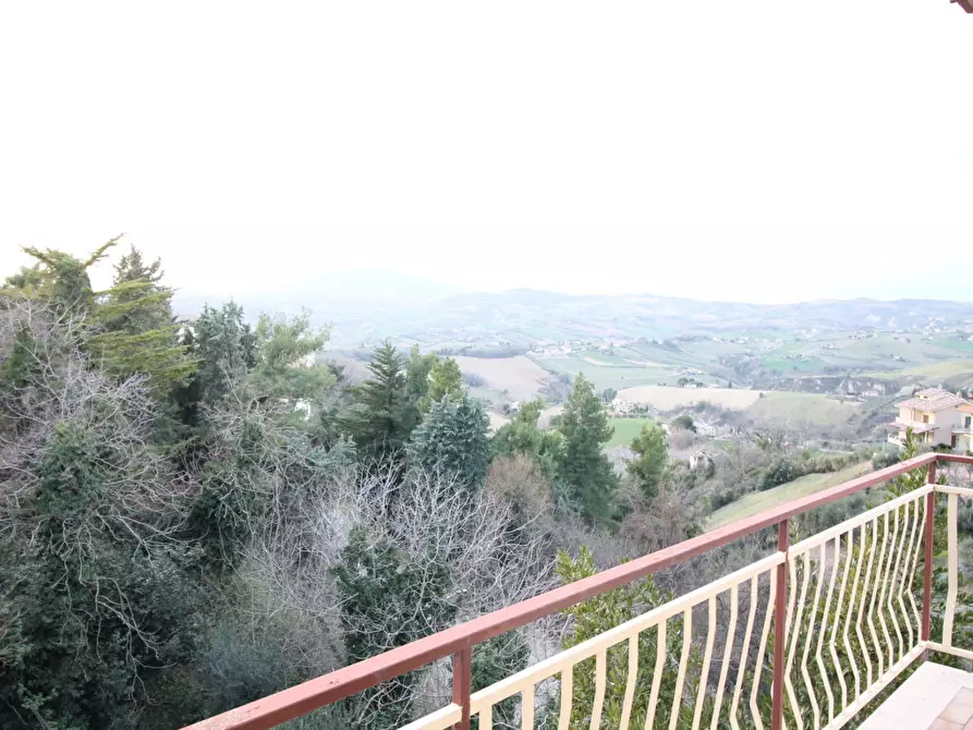 Immagine 4 di Appartamento in vendita  in via del Sole a Castorano