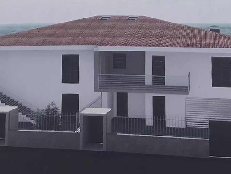 Immagine 1 di Terreno residenziale in vendita  in via salaria a Colli Del Tronto