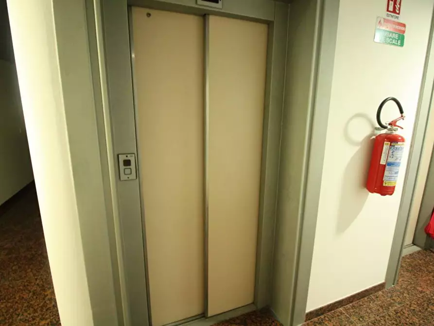 Immagine 7 di Appartamento in vendita  in via Arezzo a Folignano