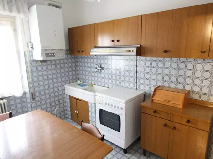 Immagine 4 di Appartamento in vendita  in VIA DEL SOLE a Castorano