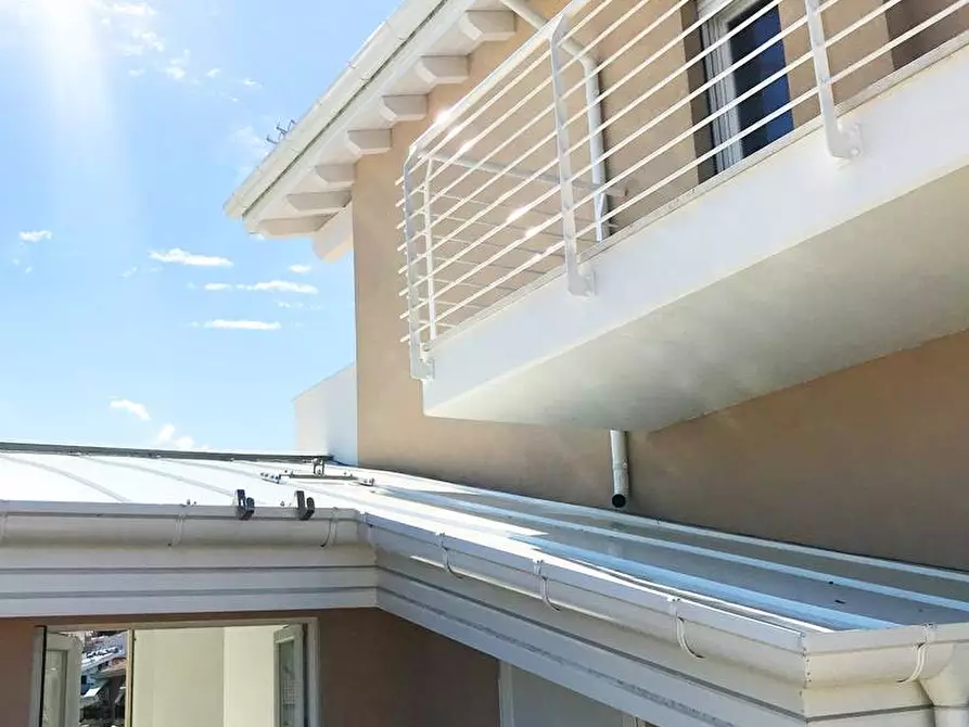 Immagine 4 di Appartamento in vendita  in via alighieri a Grottammare