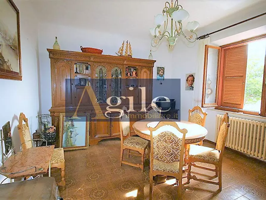 Immagine 1 di Appartamento in vendita  in trieste a Montefiore Dell'aso