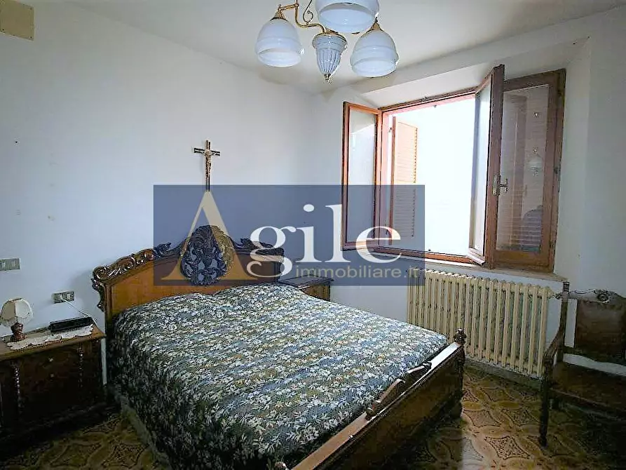 Immagine 4 di Appartamento in vendita  in trieste a Montefiore Dell'aso