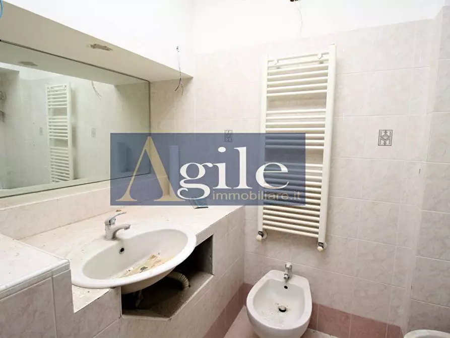 Immagine 10 di Casa indipendente in vendita  in VIA ROMA a Folignano