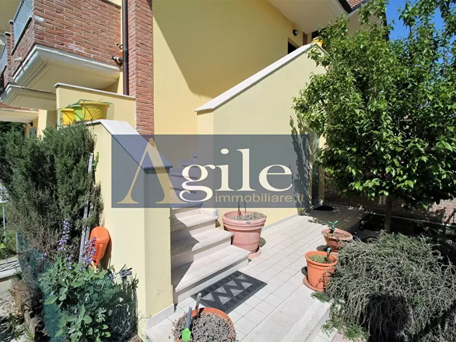 Immagine 2 di Appartamento in vendita  in VIALE MARCHE a Sant'egidio Alla Vibrata