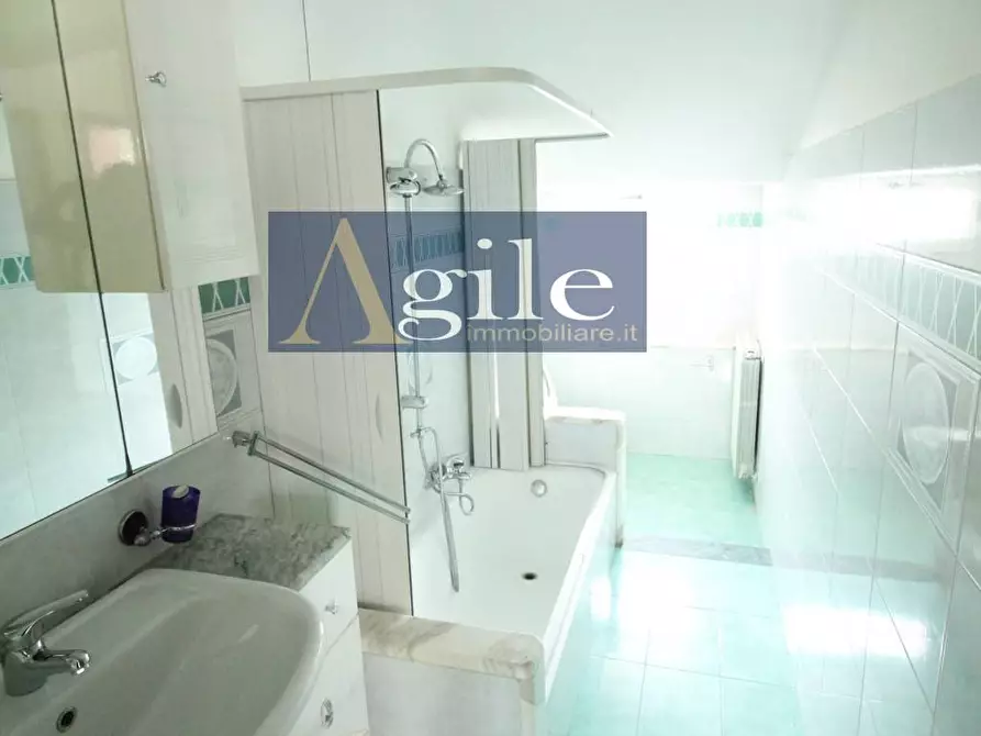 Immagine 10 di Appartamento in vendita  in via nazario sauro a San Benedetto Del Tronto