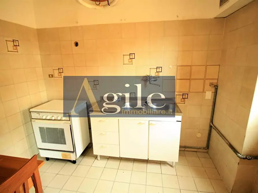 Immagine 4 di Appartamento in vendita  in via Marconi a Castorano