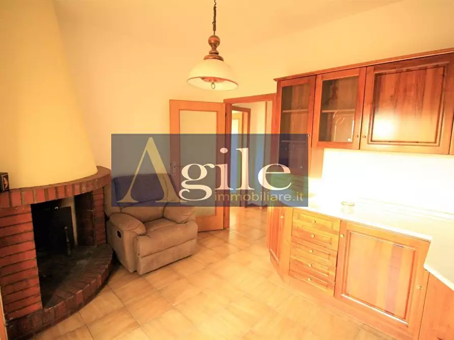 Immagine 3 di Appartamento in vendita  in via Marconi a Castorano