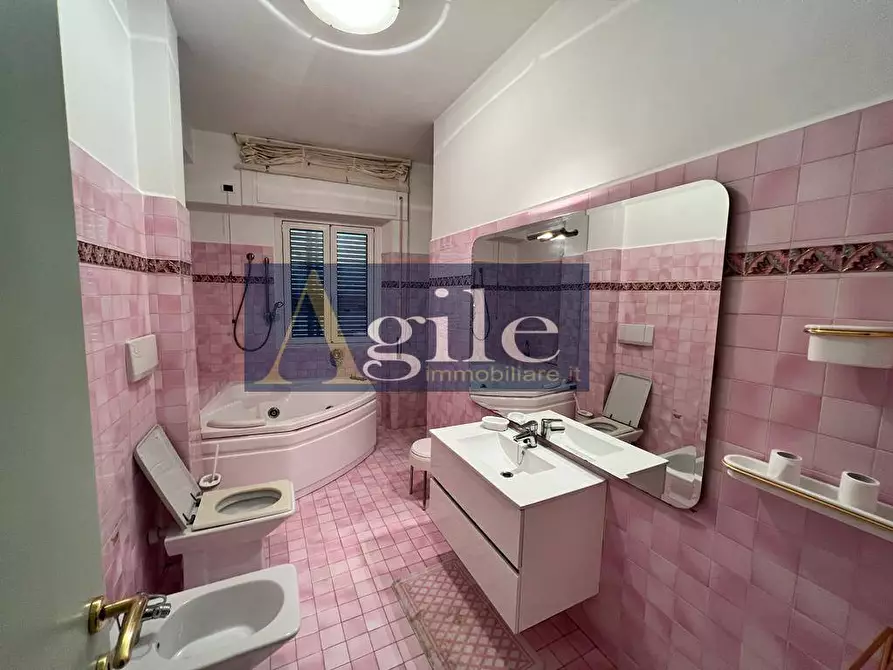 Immagine 4 di Appartamento in vendita  in via formentini a San Benedetto Del Tronto