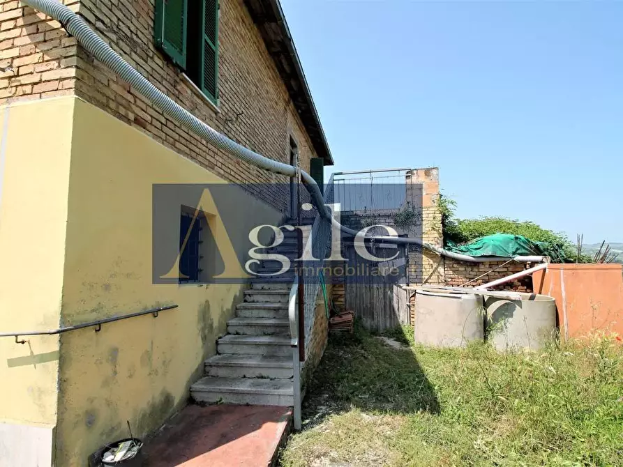 Immagine 4 di Casa indipendente in vendita  in STRADA PROVINCIALE 106 a Castorano