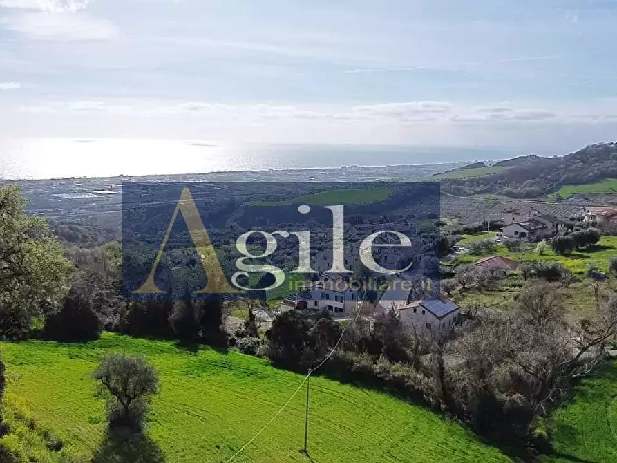 Immagine 2 di Rustico / casale in vendita  in via don pino puglisi a Colonnella