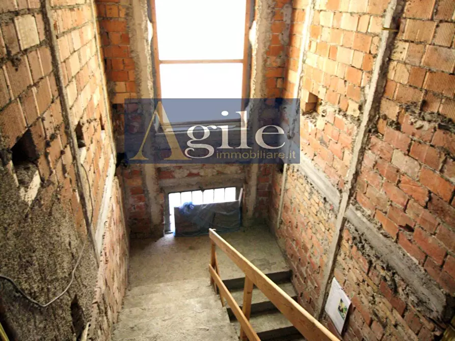 Immagine 6 di Casa indipendente in vendita  in VIA GIACOMO BRODOLINI a Colli Del Tronto