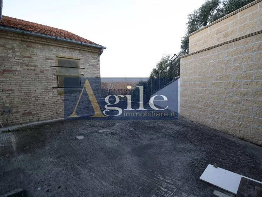 Immagine 23 di Rustico / casale in vendita  in contrada valloni a Monsampolo Del Tronto