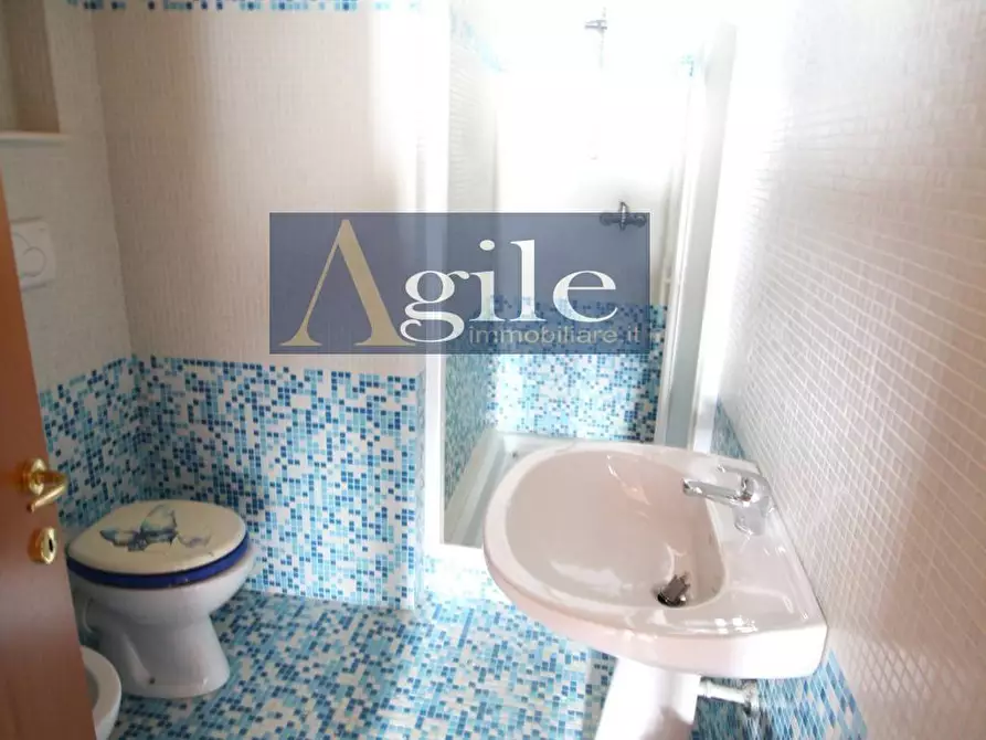 Immagine 13 di Appartamento in vendita  in via Salaria a Colli Del Tronto