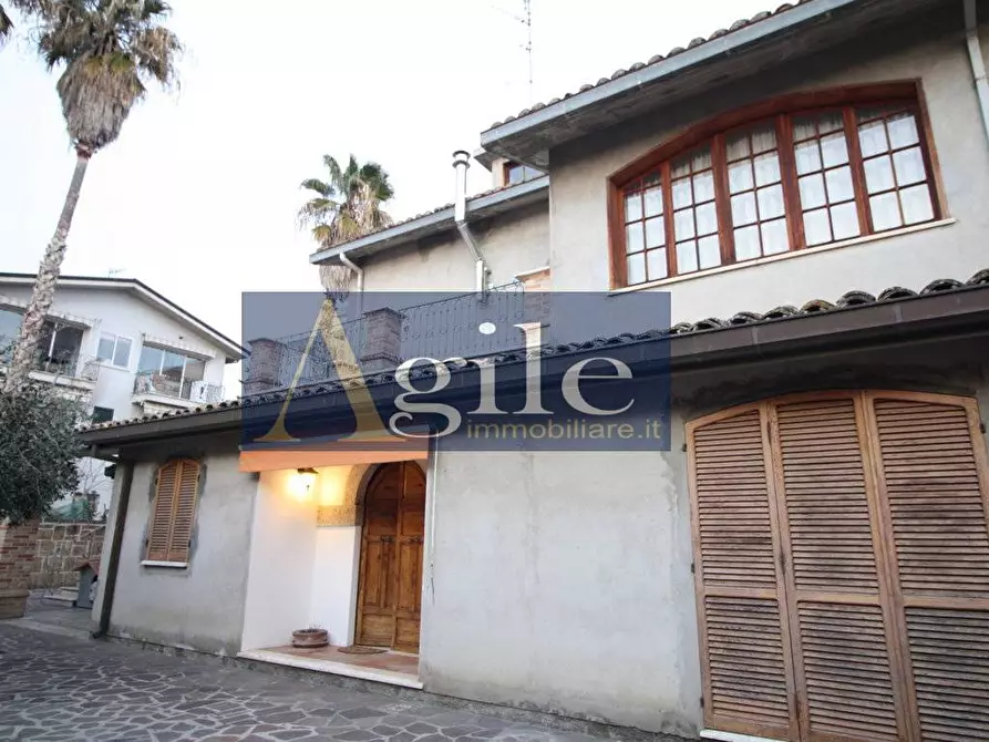 Immagine 1 di Casa indipendente in vendita  a Alba Adriatica