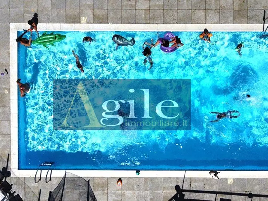 Immagine 25 di Villa in vendita  in via paolo borsellino a Acquaviva Picena