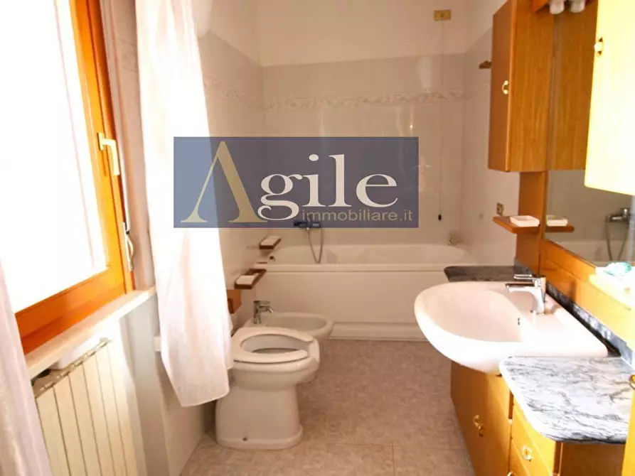 Immagine 11 di Appartamento in vendita  in Via montefeltro a San Benedetto Del Tronto