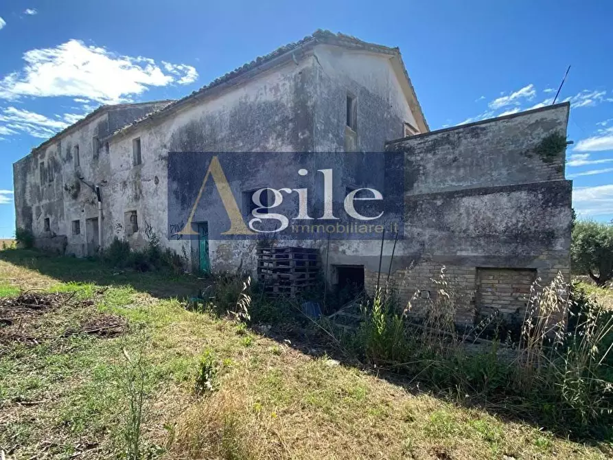 Immagine 1 di Rustico / casale in vendita  in contrada spiagge a Monteprandone