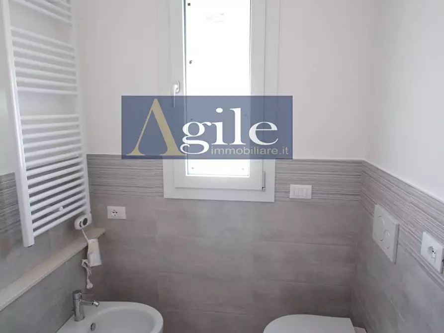 Immagine 4 di Appartamento in vendita  in via antonino scoppelliti a Tortoreto