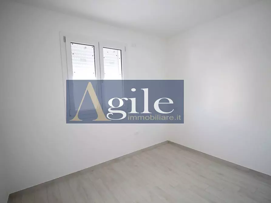 Immagine 5 di Appartamento in vendita  in via antonino scoppelliti a Tortoreto