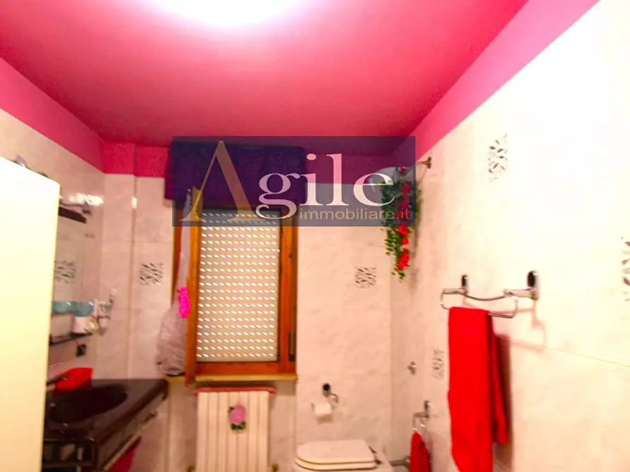 Immagine 19 di Appartamento in vendita  in centro commerciale orologio a Grottammare