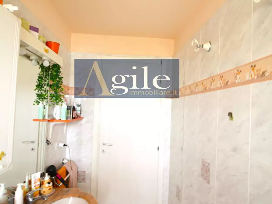 Immagine 22 di Appartamento in vendita  in centro commerciale orologio a Grottammare