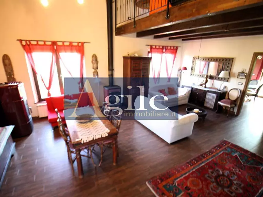 Immagine 3 di Villa in vendita  in CASTORANO a Castorano