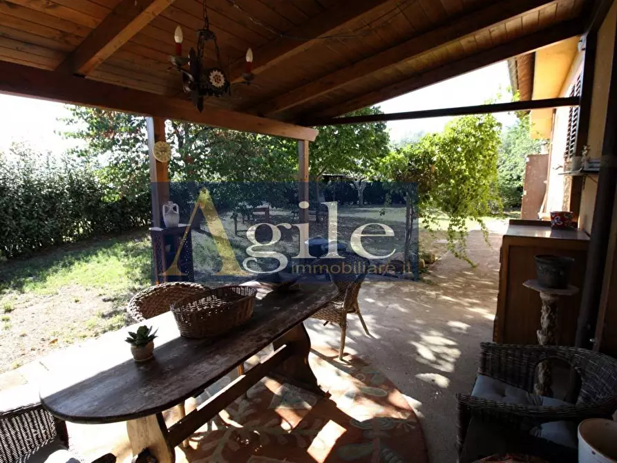 Immagine 22 di Villa in vendita  in CASTORANO a Castorano