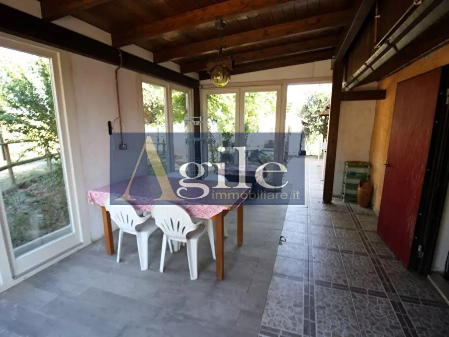 Immagine 28 di Villa in vendita  in CASTORANO a Castorano