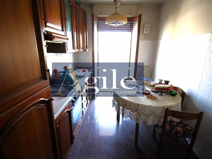 Immagine 3 di Appartamento in vendita  in VIA MARCHE a Martinsicuro