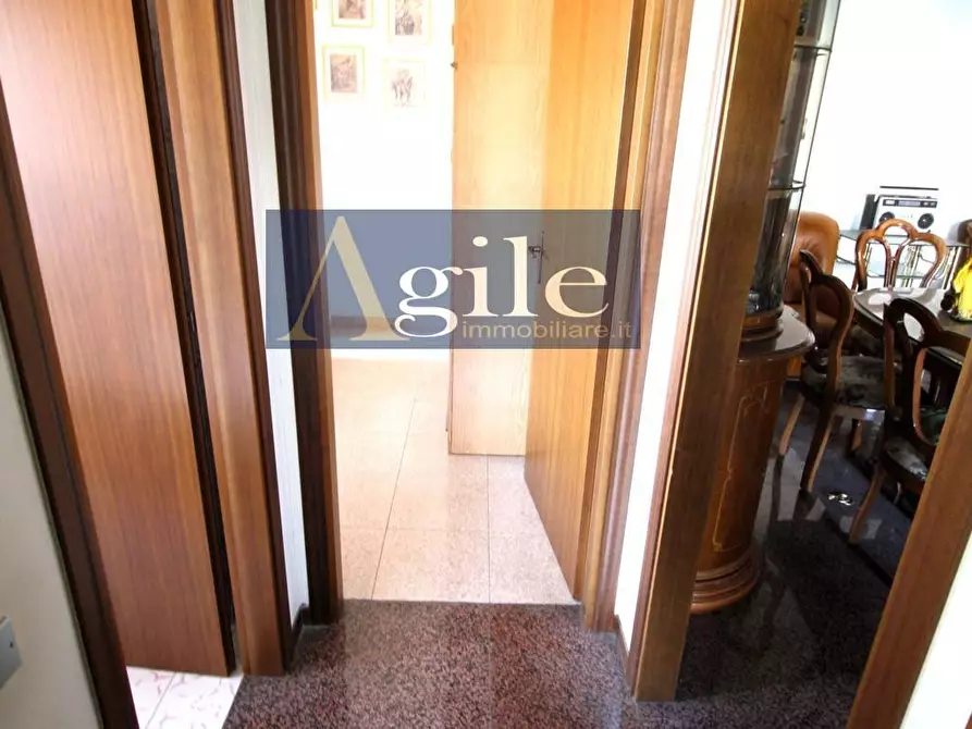 Immagine 5 di Appartamento in vendita  in VIA MARCHE a Martinsicuro