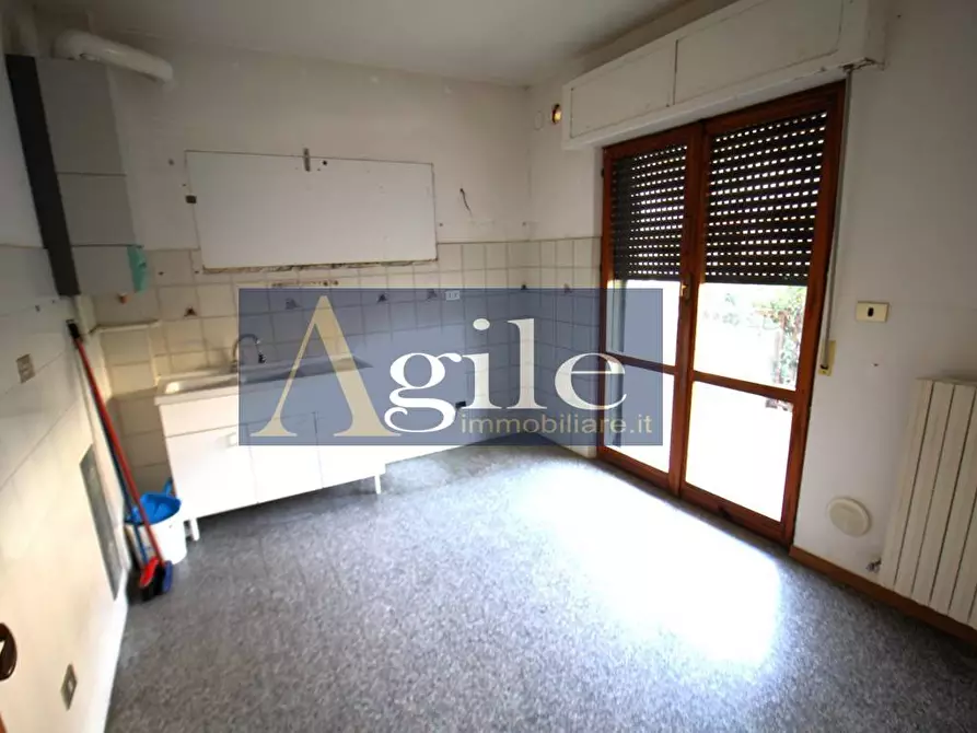 Immagine 5 di Appartamento in vendita  in VIA ROMA a Folignano