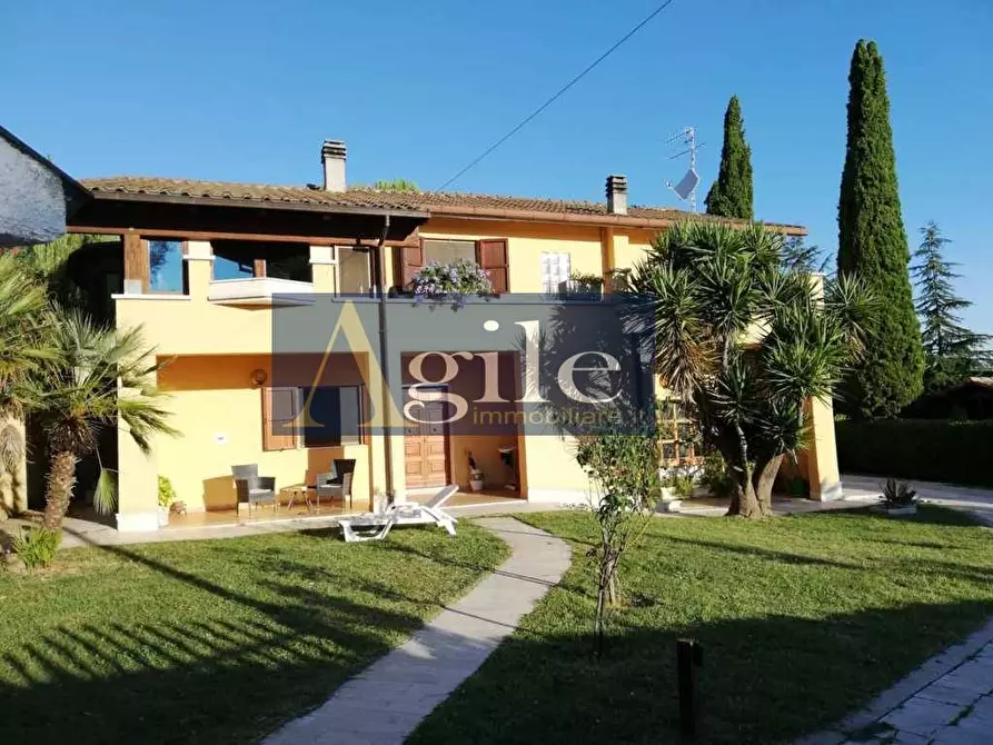 Immagine 1 di Villa in vendita  in VIA MOLINO a Maltignano