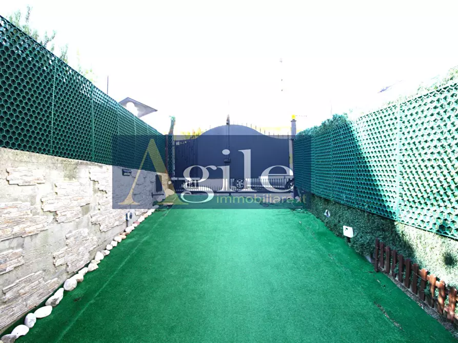 Immagine 5 di Appartamento in vendita  in via ancona a Grottammare