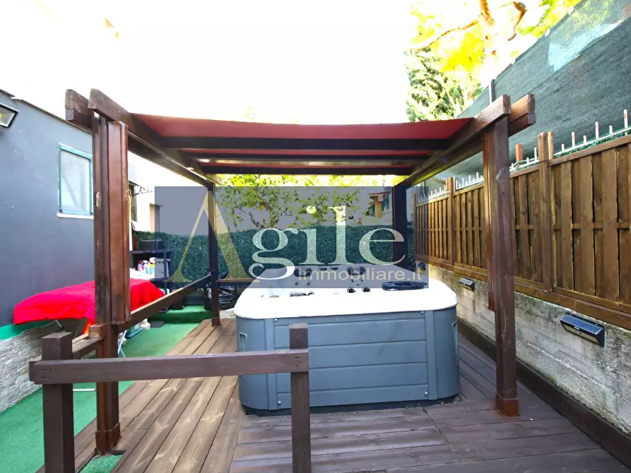 Immagine 10 di Appartamento in vendita  in via ancona a Grottammare