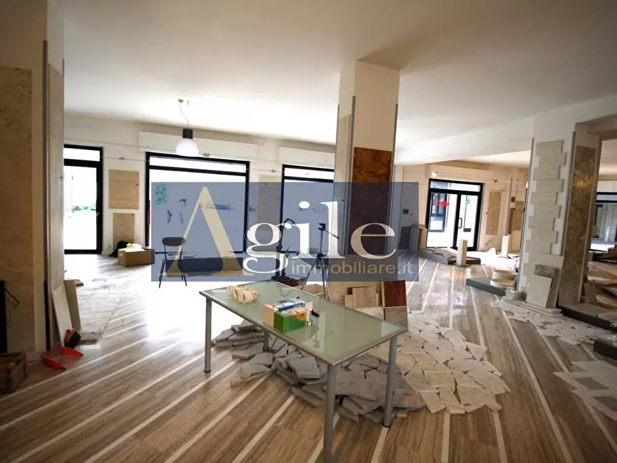 Immagine 5 di Locale commerciale in vendita  in VIA SALARIA a Ascoli Piceno