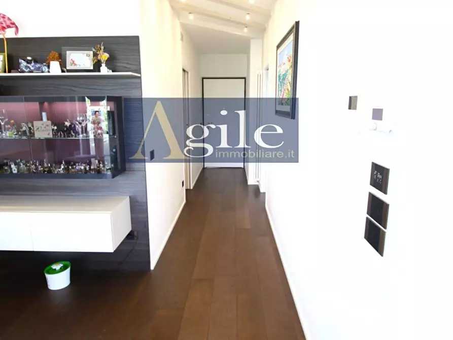 Immagine 3 di Appartamento in vendita  in via lungomare marconi a Alba Adriatica