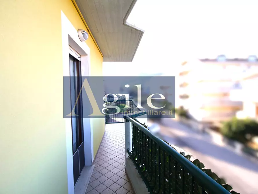 Immagine 8 di Appartamento in vendita  in via dei pini a Tortoreto