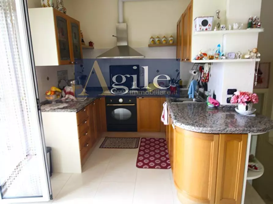 Immagine 11 di Villa in vendita  in Contrada Carpineto a Monsampolo Del Tronto