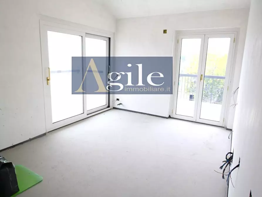 Immagine 18 di Villa in vendita  in Contrada Carpineto a Monsampolo Del Tronto